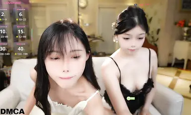 ST_luna520_姐妹近期直播 相互扣B 接吻揉胸 磨豆腐合集 (1)