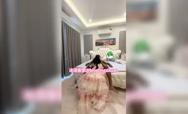 โลลิผิวดำตัวเล็กน่ารัก "ปิงหลิง จื่อซวน" ต่อสู้กับสาวผิวดำร่างใหญ่ในมุมมองที่สาม_แฟนหนุ่มยิงเข้าที่ด้านข้าง ร่างเล็กและจิมินุ่มกำลังจะถูกจู๋ดำใหญ่แทงเข้าไปในมดลูก