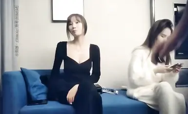 超模淫荡姐妹花，长得还像双胞样，激情双飞场，貌美人浪，淫荡指数爆棚，精彩佳作刺激劲爆不可错过