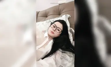 【色咖啡】大奶肥臀_眼镜骚母狗_连体黑丝网袜_狗链口塞_调教_无套骑乘_后入啪啪(5)