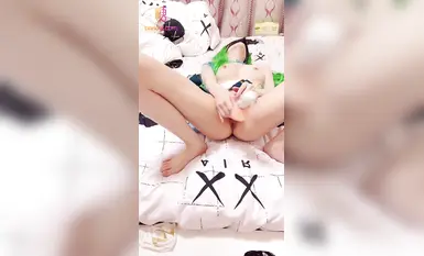網紅極品白虎福利姬【初戀小安】安安老婆の索拉卡的特殊治療