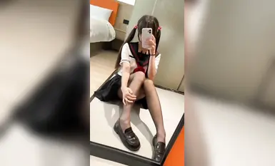 骚萝莉JK与男友双飞后入淫叫不停(3)