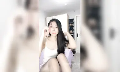 [Ướt] Chó cái chân dài cực kỳ liếm quần lót cao gót nút chặn (41)