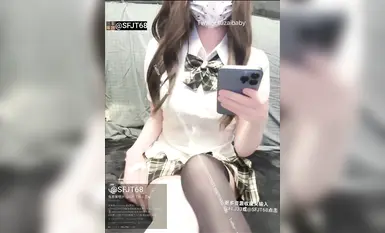 兔崽爱露出-野外露营帐篷里，黑白双丝，黑白格子jk制服，道具抽插美穴，把尿垫喷湿！