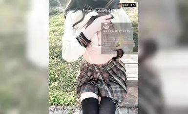 Ang kuneho ay mahilig magpakitang-gilas - itim na medyas sa ibabaw ng tuhod, brown jk sailor uniform suit, puting panty, pagmamasa ng malambot na malalaking suso, pagfinger sa puke sa park lounge chair, pagpasok ng props, at pagpasok sa peach pagkatapos m