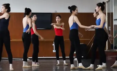 舞蹈学院丝足美腿(1)