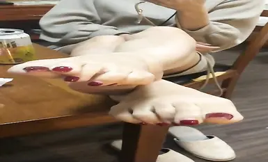Yi Live Ni ialah Ogos kawalan kaki footjob kaki sutera (4)