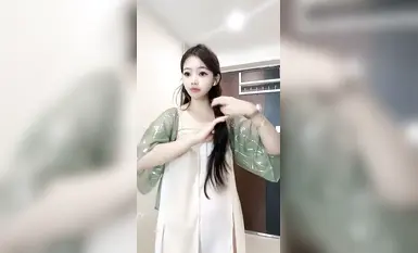 Penari bogel berkualiti tinggi [Qingmei Qingye] payudara goyang gila, susuk tubuh yang hebat, dan pelbagai postur menggoncang faraj! (2)