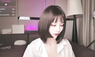 超人气美少女【Kiki-2025】空姐制服诱惑~丝袜~道具自慰喷水(5)