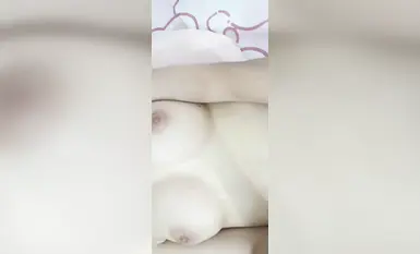 鄰家學妹和線上男友視頻，美乳嫩穴白虎自慰 (4)