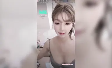 多位高颜值美女一对一视频，大尺度阿黑颜自慰潮喷个个是只乖巧听话狗狗(6)