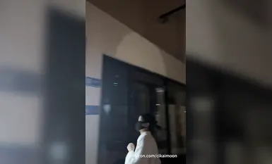 천장에는 미친 성숙한 여성 [cikaimoon]의 최신 전체 버전 작품이 공개되어 있으며, 시골과 도시에서 다양한 노출을 통해 그녀의 가장 친한 친구를 보여줍니다(1).