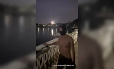 천장에는 미친 성숙한 여성 [cikaimoon]의 최신 전체 버전 작품이 공개되어 있으며, 시골과 도시에서 다양한 노출을 통해 그녀의 가장 친한 친구를 보여줍니다(1).