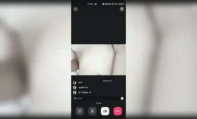 近所に住む可愛い女の子とオンラインの彼氏が1対1の関係を持つ。彼女は美しい胸と濡れた膣を持つ。二人はバーチャルセックスとオンラインBDSMに興じる。対照的なアホ毛 (1)