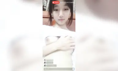 長的很萌的鄰家學妹和線上男友1v1，美乳嫩穴多水，虛擬造愛，線上調教，反差阿黑顏 (4)
