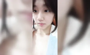 สาวข้างบ้านสุดน่ารักกับแฟนหนุ่มออนไลน์มีความสัมพันธ์แบบตัวต่อตัว เธอมีหน้าอกสวยและช่องคลอดเปียกชุ่ม พวกเขามีเซ็กซ์เสมือนจริงและ BDSM ออนไลน์ ความแตกต่างนั้นชัดเจนมาก (6)
