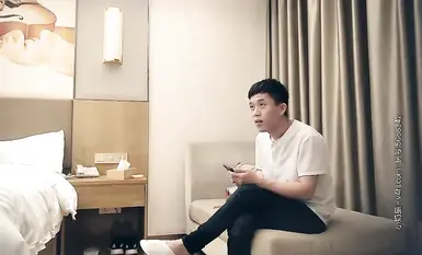 極品台灣妞，勁靚爆，脫光光抓奶子互揉，沙發上操，懟入騷穴輸出