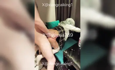 白虎福利姬@玥下 尺度作合集 (5)