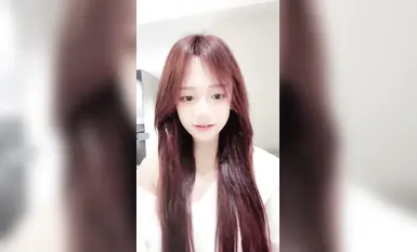 骚狐狸精_婴儿肥大胸美少女童颜酥胸裸舞自慰(1)