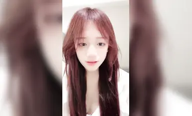 Vixen yang menggoda_Berwajah bayi, berpayudara besar, gadis cantik dengan wajah muda dan payudara lembut, tarian bogel dan melancap (2)