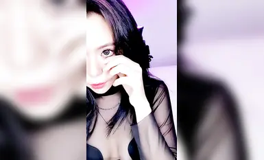 貓九不喝酒_美乳騷舞誘惑 美腿絲襪 淫水狂噴  (1)