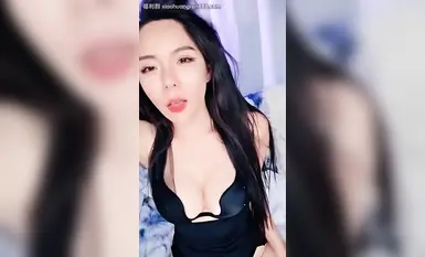 Cat Nine Tidak Minum Alkohol_Payudara Cantik, Tarian Menggoda, Kaki Cantik, Stokin dan Semburan Air Bernafsu Liar (13)