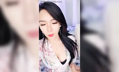 Cat Nine Tidak Minum Alkohol_Payudara Cantik, Tarian Menggoda, Kaki Cantik, Stokin dan Semburan Air Bernafsu Liar (13)