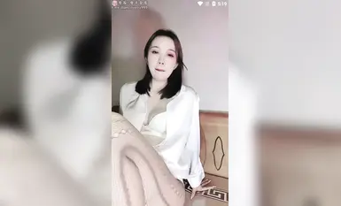 Bayi Arnab melakukan pembedahan belahan dada, berdada besar, dan elegan sambil melancap (2)
