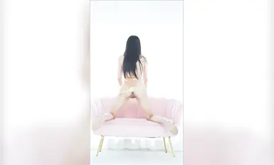 Model berkaki panjang bernilai tinggi daripada Kumpulan Tarian K8 [Qian Yun] mempersembahkan tarian bogel menggoda dalam stoking hitam, memancarkan keghairahan dan daya tarikan (1).