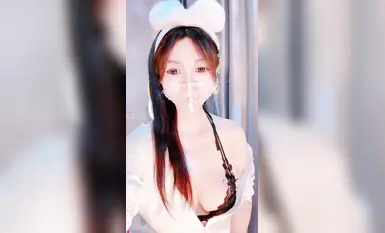【一簾絲雨】巨乳女學生_嫵媚激情裸舞瘋狂抖奶_大奶上下翻飛