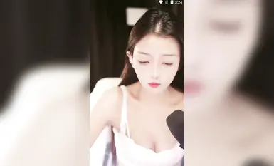 [Tangtang] Ngoại hình của cô ấy có thể so sánh với một thành viên nhóm nhạc nữ Hàn Quốc. Màn vũ đạo nóng bỏng của nữ cảnh sát với ánh đèn màu sắc rực rỡ, màn múa khỏa thân và màn trình diễn tự thỏa mãn với đạo cụ – sau khi xem màn trình diễn của cô ấy, chẳng còn gì đáng xem nữa._1