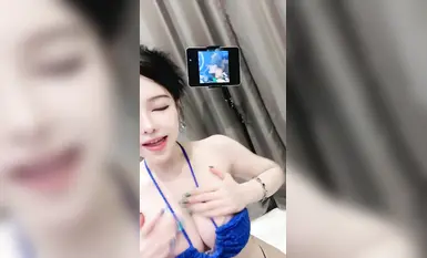 Green broadcast goddess [Mu Chunfeng] sexy breasts and peach buttocks 3