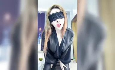 최근 유출된 더우인 영상: 평범한 여성, 최고급 중년 여성 [실제로는 매우 외로운] 큰 가슴과 풍만한 엉덩이, 여성미 넘치는, 나체 댄스, 유혹적인 댄스, 자위 및 배뇨, 그녀의 음부는 매우 부드럽고 숨 쉴 수 있다 (2)