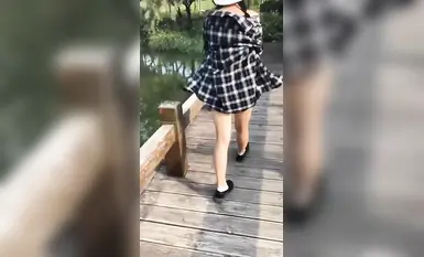 Kumpulan gadis bernilai tinggi selebriti internet [Ximeng Studio] mendedahkan diri mereka semasa mendaki di luar. Pakaian mereka sangat comel. Mereka memakai baju tanpa seluar dalam dan mendedahkan diri mereka di hadapan orang ramai. Mereka secara langsun