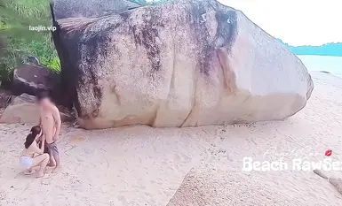 推特网红换妻界顶流大神【爱玩夫妻】包头人妻户外性爱，海边沙滩野战，人妻需要这种刺激才能高潮(3)