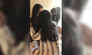 Ang sikat na online girl group na [Ximeng Studio] ay nagtatampok ng isang grupo ng mga cute na batang babae na hubad na hubad, naghahalikan, naglalambingan, at dinidilaan ang isa't isa – nakakapanabik talaga! (1)