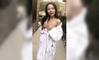 The popular online girl group [Ximeng Studio] exposed themselves outdoors while bathing in a hot spring, asking for directions naked, and masturbating in a car (1)