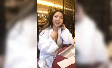 The popular online girl group [Ximeng Studio] exposed themselves outdoors while bathing in a hot spring, asking for directions naked, and masturbating in a car (1)