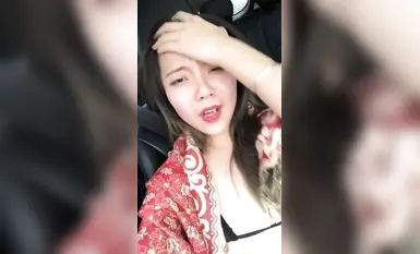 網紅高顏值美少女團隊【西萌工作室】戶外露出 溫泉沐浴 裸體問路 車內自慰 (8)
