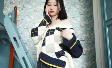 梦丝女神内部定制高颜值萝莉嫩妹子然疑儿大学生反差私拍露脸全裸大尺度写真福利(4)