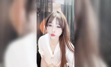 トップクラスのライブストリーマーである Huajiao Sweet Girl は、ヌードダンスを披露し、自慰行為をします。彼女は驚くべきスタイルとルックスを持っています (5)。