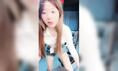 [Yuzu] A stunningly beautiful school beauty's billiards hall has become a brothel. She sinks a hole-in-one in a foot massage parlor, has sex in a private room, and is especially slutty in the bathroom. She's unprotected and gets a deep penetration and facial ejaculation (4).