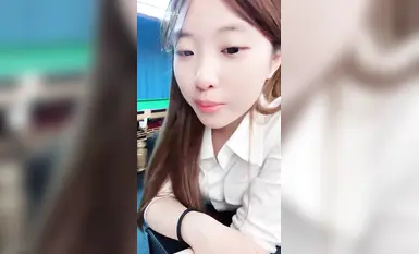 [Yuzu] A stunningly beautiful school beauty's billiards hall has become a brothel. She sinks a hole-in-one in a foot massage parlor, has sex in a private room, and is especially slutty in the bathroom. She's unprotected and gets a deep penetration and facial ejaculation (4).