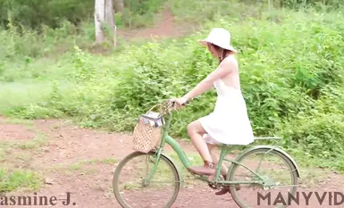 Nữ thần Việt Nam với vẻ đẹp tuyệt trần và sự tương phản ngọt ngào [jasminej9966]: Những bức ảnh riêng tư tuyệt đẹp về cảnh phơi bày ngoài trời với máy rung, thủ dâm điên cuồng, cực khoái và xuất tinh (12)