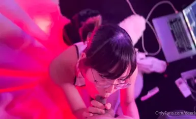Sikat na babaeng tanyag na tao sa internet na Onlyfans na Thai na may magkakaibang personalidad 【deerlong】sex private shoot 2 Pagpasok sa likuran at matinding pakikipagtalik ng maliit na diwata, lumalabas ang puting semilya at orgasm na may buong katawan 