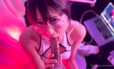 Sikat na babaeng tanyag na tao sa internet na Onlyfans na Thai na may magkakaibang personalidad 【deerlong】sex private shoot 2 Pagpasok sa likuran at matinding pakikipagtalik ng maliit na diwata, lumalabas ang puting semilya at orgasm na may buong katawan 