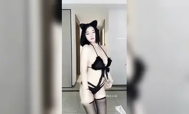 เซียวไน่ฉิว สตรีมเมอร์ชื่อดังจาก Kuaishou เตรียมปล่อยไลฟ์สดตอนใหม่ประจำเดือนธันวาคม ที่มาพร้อมกับการแสดงเต้นสุดเซ็กซี่และเร้าใจ