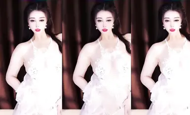 网易CC G罩巨乳女神『妃儿baby』露脸露点口交阳具超弹全裸抖胸舞(1)