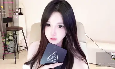 顶流女神【Hahaha_ha2】最新门票喷水大秀合集，各种情趣制服诱惑， 多个道具抽插多次潮喷淫水如高射炮喷的地板上犹如一片汪洋(19)