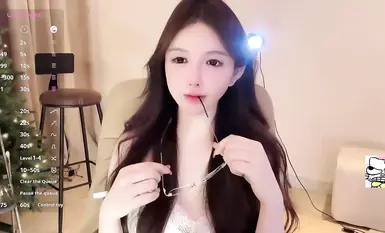 顶流女神【Hahaha_ha2】最新门票喷水大秀合集，各种情趣制服诱惑， 多个道具抽插多次潮喷淫水如高射炮喷的地板上犹如一片汪洋(35)